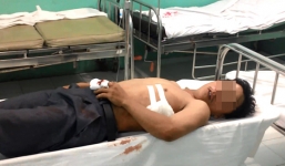 Hai thợ mộc bị 3 thiếu niên mặc đồng phục học sinh truy sát